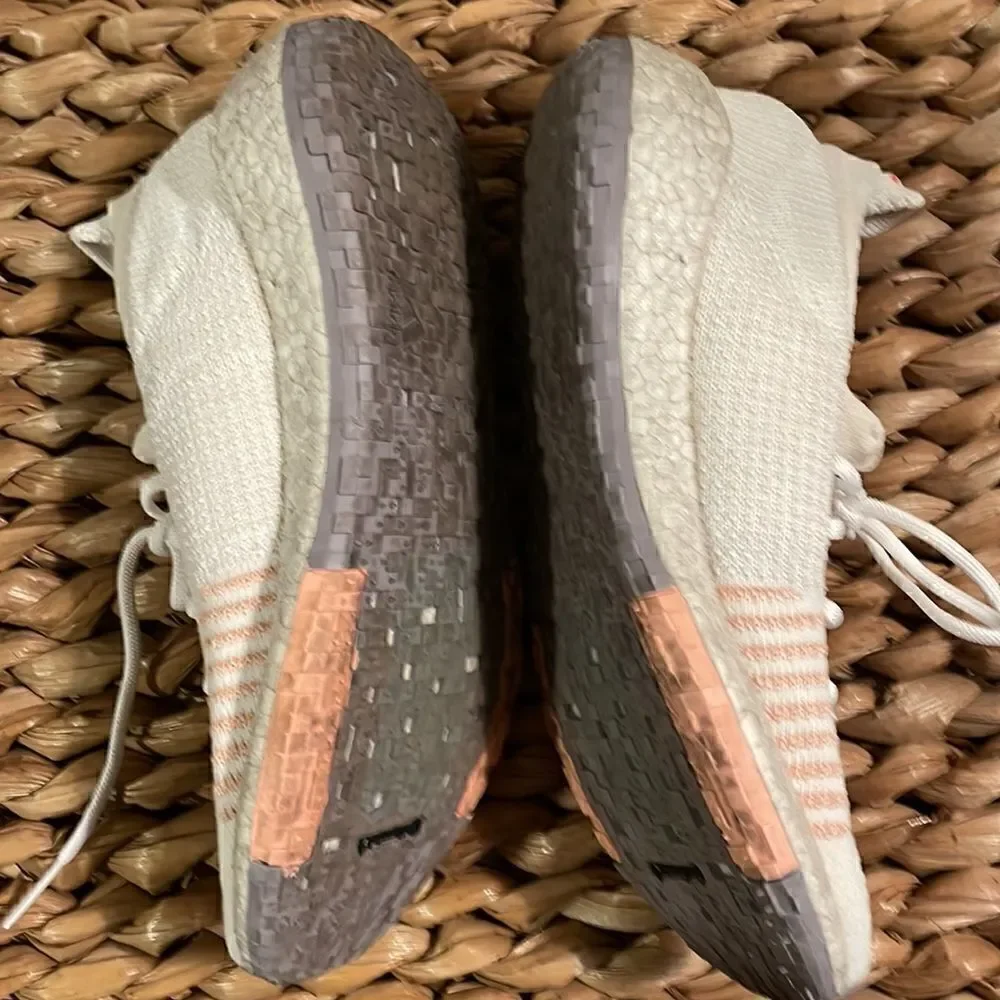 Adidas Running PulseBoost HD 'Orchid Tint' Size 8